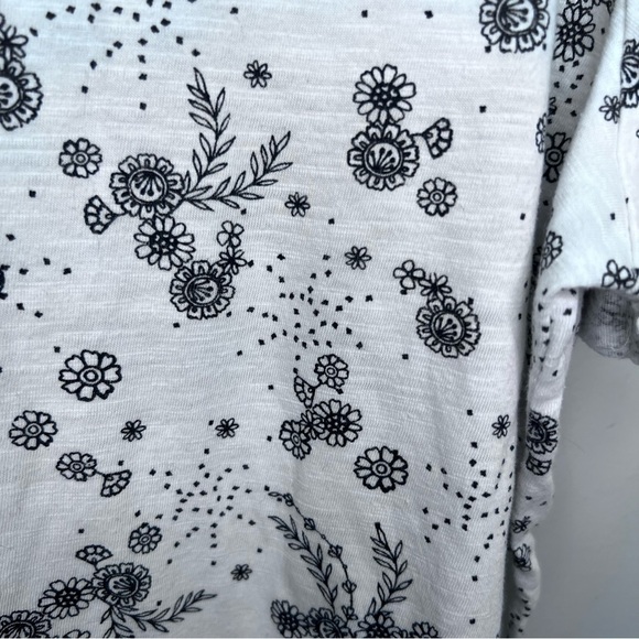 Addition Elle Love & Legend Off White & Black Floral Tshirt Boyfriend Fit - Picture 6 of 8